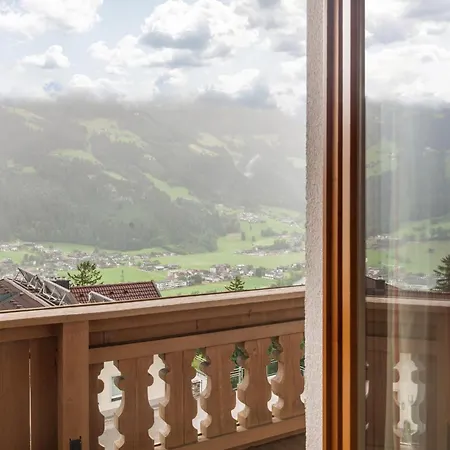 Apartment Dornauer Sommer Hippach